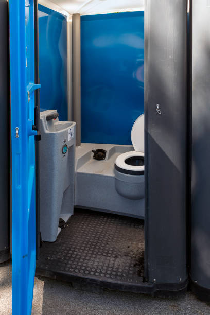 Best Porta potty delivery and setup  in Litchfield, IL